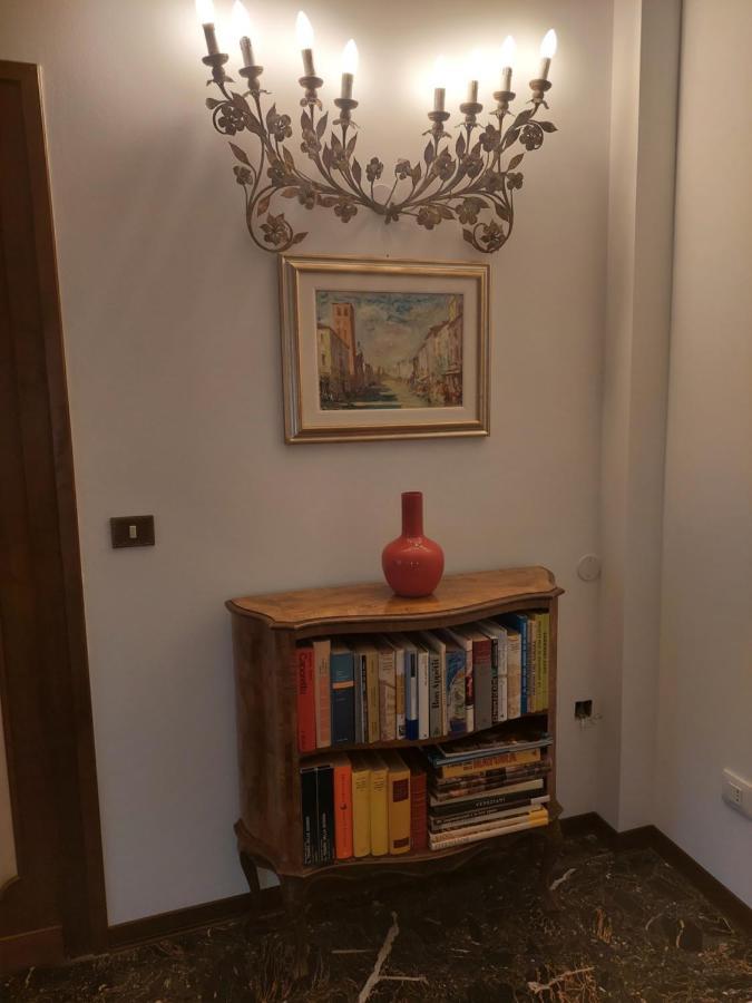 Alla Torre Dell'Orologio Кьоджа Экстерьер фото